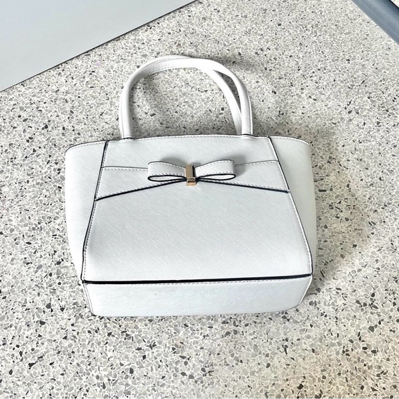 White Handbag with Bow Accent - Picture 3 of 5